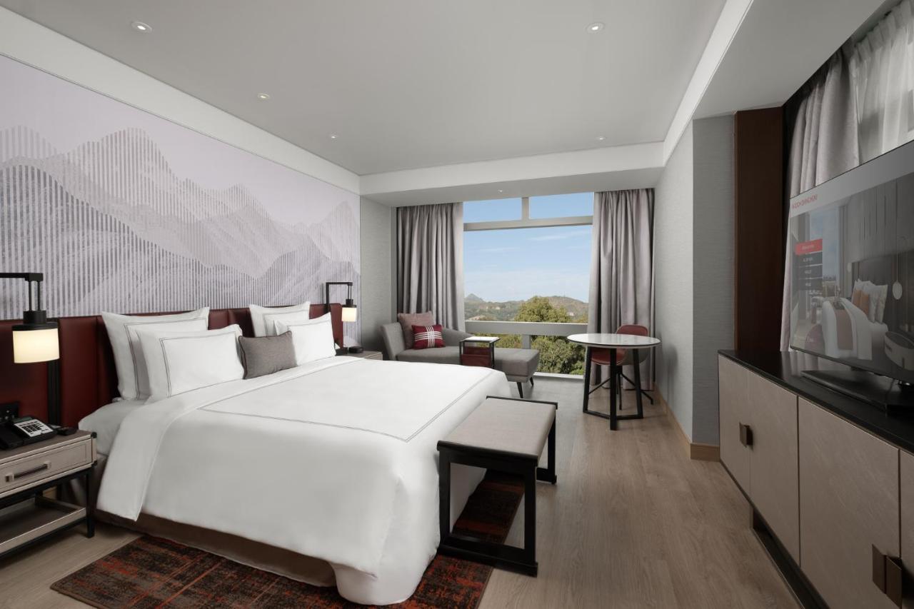 Hotel Swissotel Clark Philippines 5*