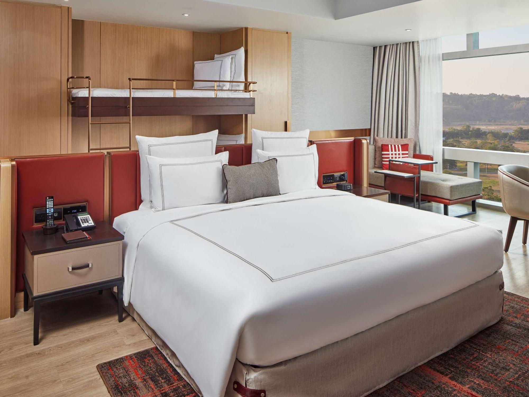 Swissotel Clark Philippines Hotel 5*