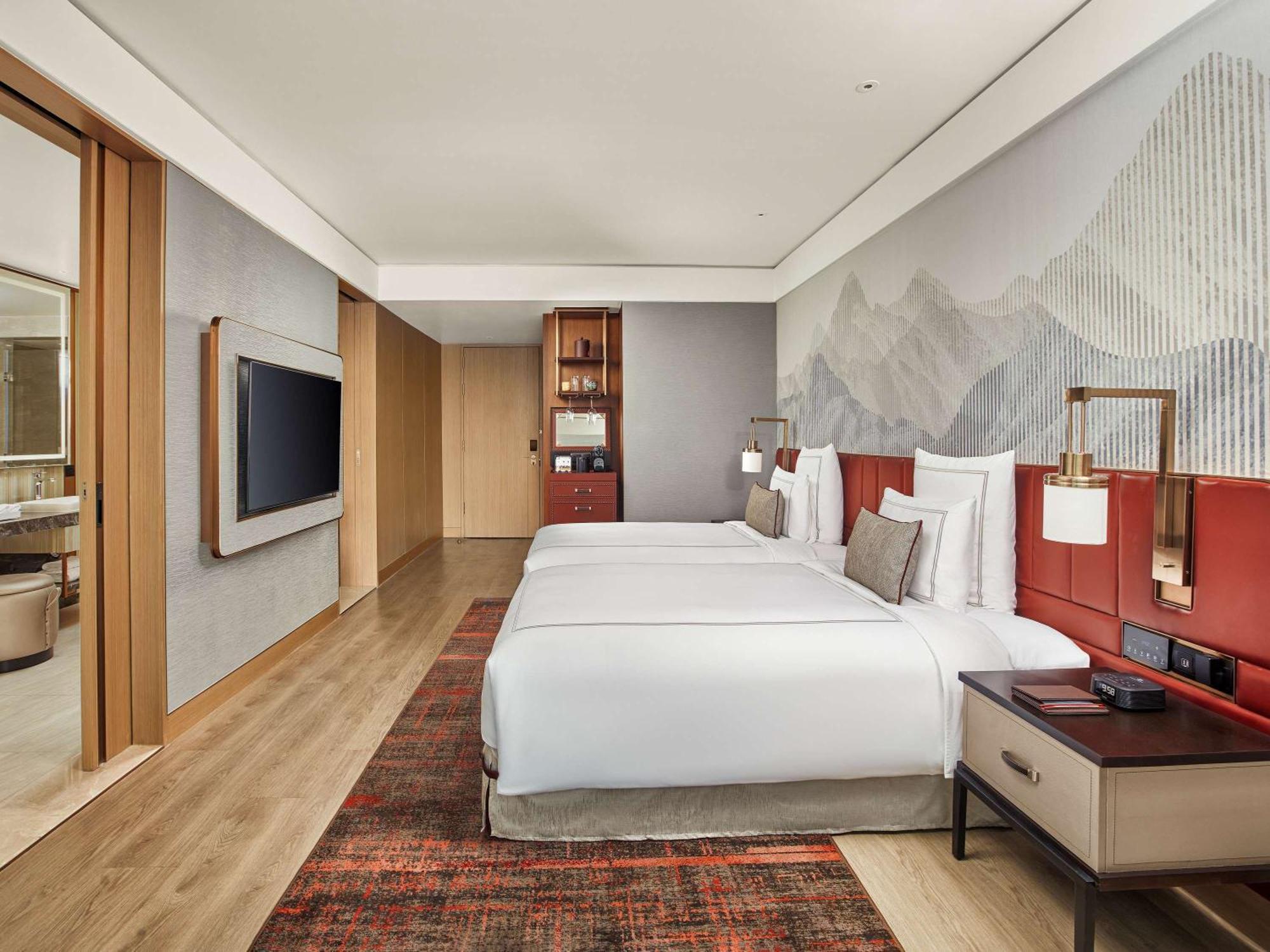 Swissotel Clark Philippines 5*